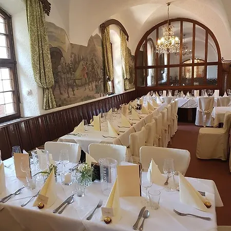 Schlosstaverne בראונאו אם אין